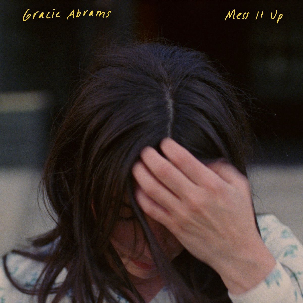 GracieAbramsBR's tweet photo. 'Mess it Up', de Gracie Abrams, está presente na trilha sonora de 'A Hipótese do Amor'! 

Estreia dia 23 de setembro, no Prime Video. https://t.co/citcmCqpKN