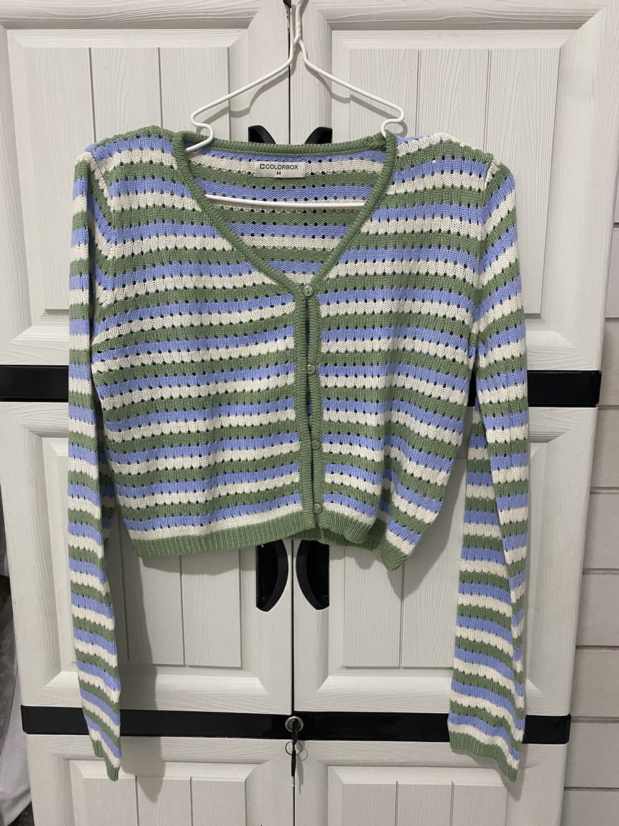 prelovedby_cc's tweet photo. WTS CARDIGAN DAN KEMEJA
50k nego tipis

kondisi masih bagus no cacat
cardigan baru 2x pemakaian
kemeja belum di pake samsek, kebesaran

minat ? Dm https://t.co/oNZthEiJcs