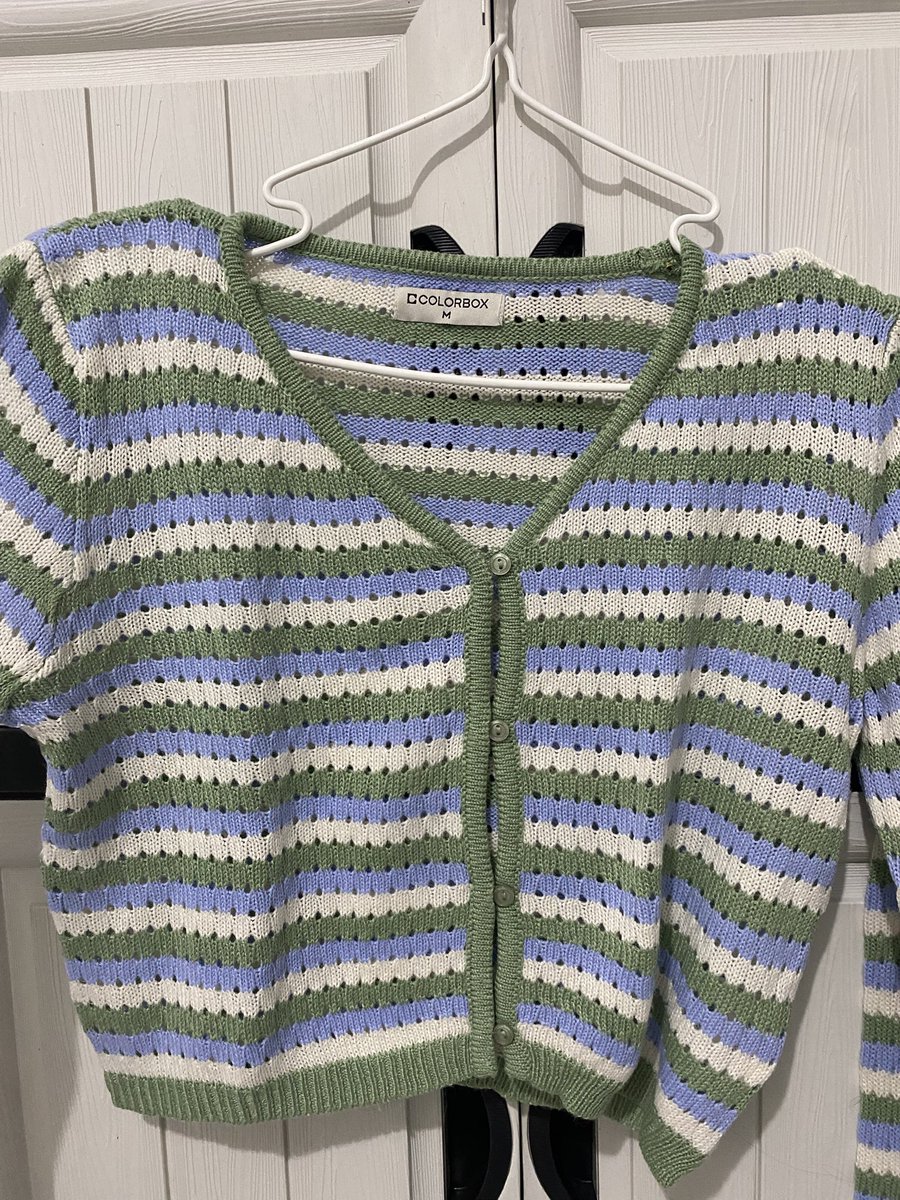 prelovedby_cc's tweet photo. WTS CARDIGAN DAN KEMEJA
50k nego tipis

kondisi masih bagus no cacat
cardigan baru 2x pemakaian
kemeja belum di pake samsek, kebesaran

minat ? Dm https://t.co/oNZthEiJcs