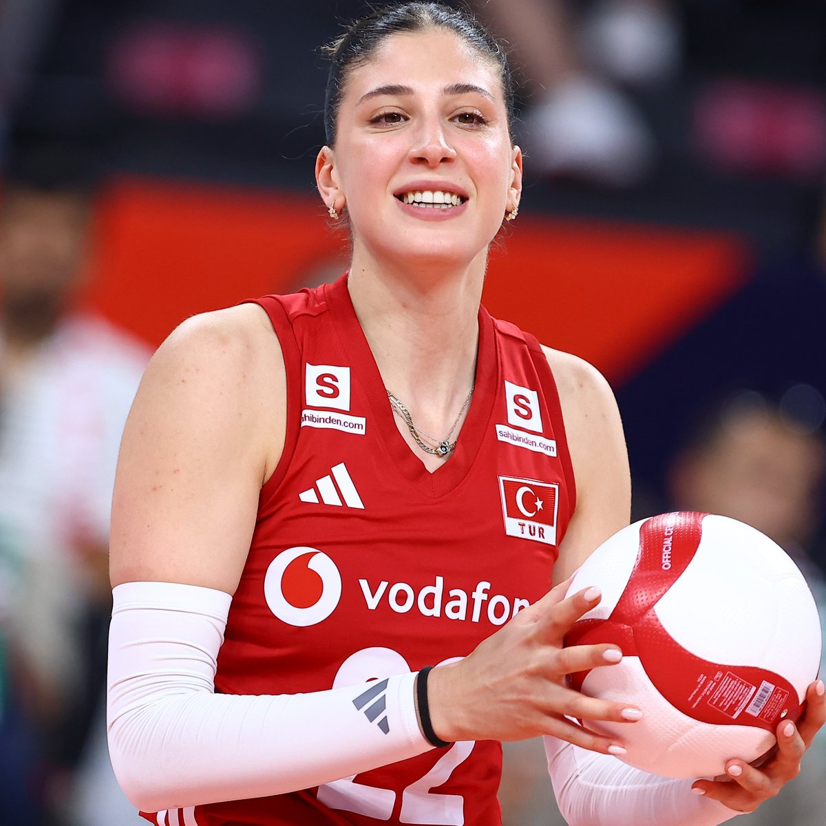 gibbybaris's tweet photo. ⚡️ İlkin Aydın x Almanya İlk Set

5/7 %71 hücum
2 blok
%50 pm, %33 mm ( 6 manşet )
7 sayı, +6 WL https://t.co/9IXBVtJMJ8