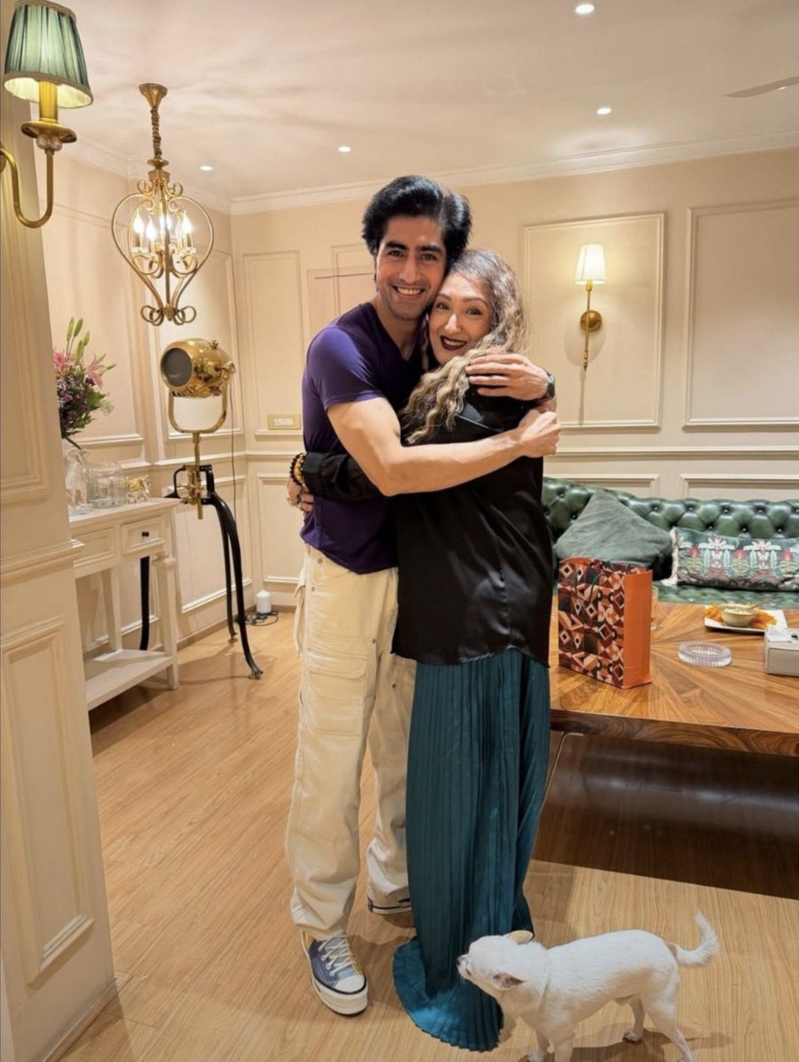 IndulvsHC's tweet photo. #HarshadChopda for Sunita Ji 

"Every gentle word, every piece of wisdom, and every tight hug from her proved that she carries a mother's heart just for me." 🤌

#HCians https://t.co/VPMPZBSB45