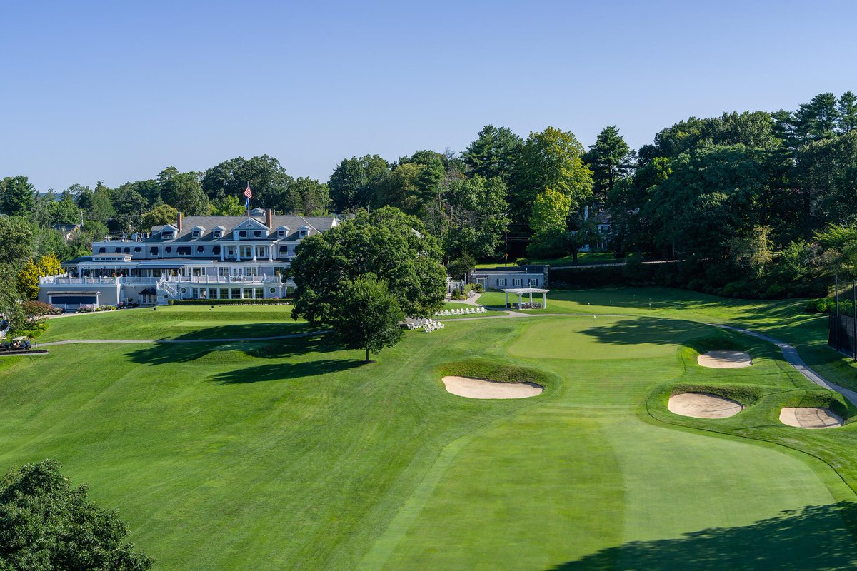 racerhome's tweet photo. Peter Lynch turned Fidelity Magellan from $18 million into more than $14 billion.

For 13 years, the fund compounded at 29.2% annually.

His path to Fidelity started by carrying golf bags.

Lynch began working as a caddie at Brae Burn Country Club when he was 11.

The job paid better than delivering newspapers.

But the money ended up being the least valuable part.

The golfers included executives from companies like Gillette, Polaroid and Fidelity.

Lynch listened while they talked about businesses and stocks.

Then he would go home, find the companies in the newspaper and watch what happened to their prices.

One of the golfers was D. George Sullivan, president of Fidelity’s funds.

Lynch caddied for him for years.

Then came a summer internship at Fidelity.

There were roughly 75 applicants competing for three openings.

Lynch later joked that the process was slightly rigged.

He was the only applicant who had spent years carrying the president’s golf bag.

He got the job.

Lynch eventually returned to Fidelity full-time, became director of research, and took over Magellan in 1977.

The fund had about $18 million when he started.

By the time he stepped down 13 years later, it had grown to more than $14 billion.

The golf course had given Lynch something long before Wall Street did:

Years of listening to how businesspeople thought about companies in the real world.

One of the greatest investing careers ever started with an 11-year-old carrying someone else’s clubs.