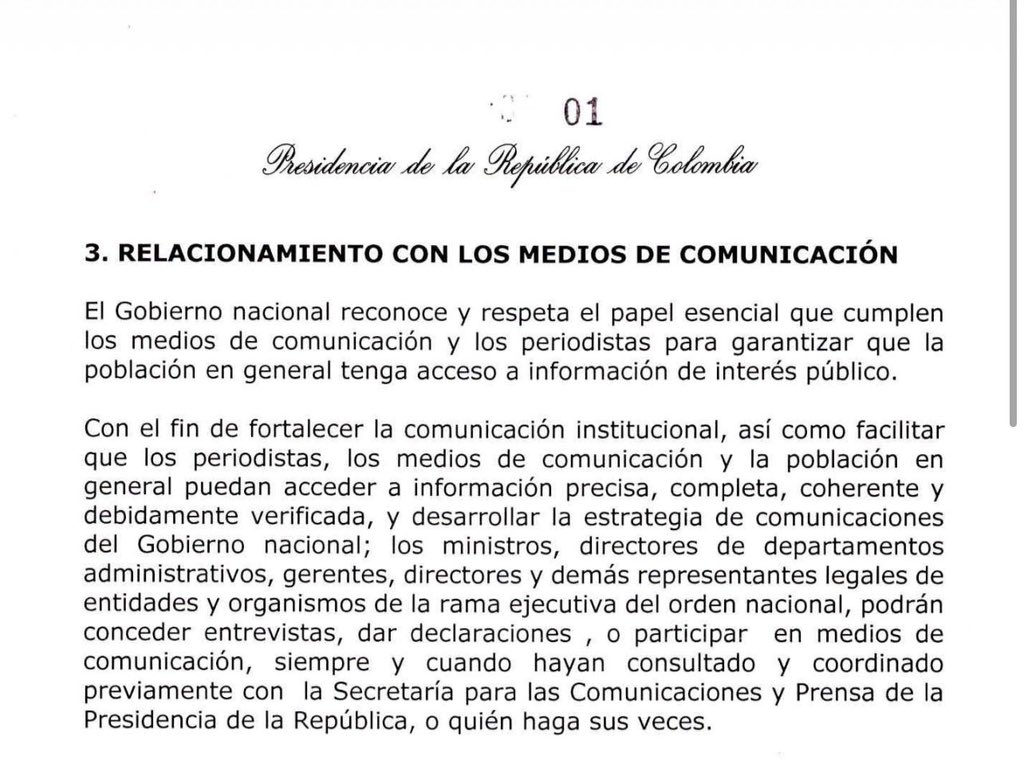 ELTIEMPO's tweet photo. #ATENCIÓN | 🔴 El Gobierno de Abelardo De La Espriella expidió su política de comunicación. Las cuentas personales de los ministros no serán canal de información y solo podrán dar entrevistas y hacer pronunciamientos con previa autorización de la Presidencia. Se les dio la directriz de priorizar los canales oficiales y se busca centralizar las comunicaciones del gobierno.