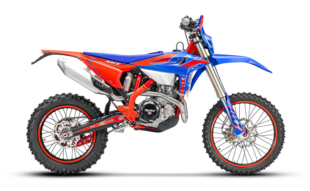 OFFROACRACKS's tweet photo. 🇮🇹 BETAMOTOR 2027: The brand new RR-RACE models - MEGA GALLERY!
All Details: https://t.co/axrPamoNdr
#beta2027 #Betamotor #Dirtbike #Enduro #Quickshifter #RRRace125 #RRRace200 #RRRace250 #RRRace300 #RRRace350 #RRRace390 #RRRace430 #RRRace480 #twostrokes
📷 Betamotor https://t.co/6oT3T529MU