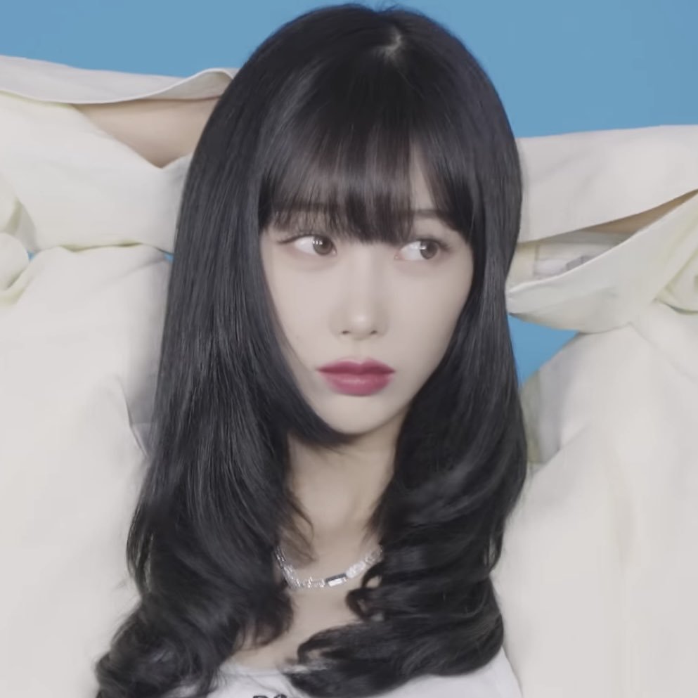 Cwenstill's tweet photo. @seulni Kok bisa tau kakak ini https://t.co/tSNOjLuEJY