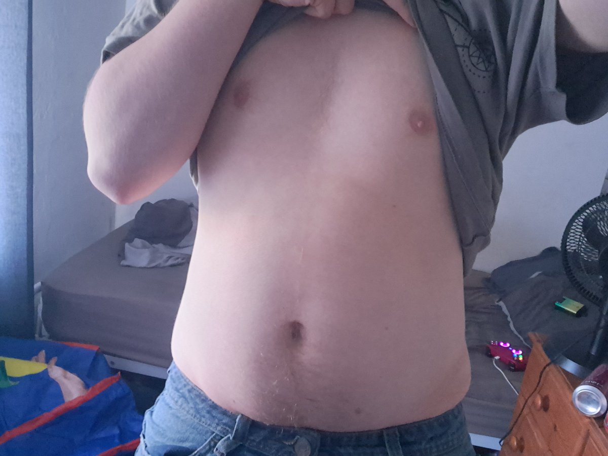 mohgging's tweet photo. New to NSFWtwt

🔮21
👾He/They
🔮Bisexual
👾Switch (Sub+)
🔮Vers
👾Hard kinks
🔮MDNI

Interests:
Elden ring, Roblox, horror, hollow knight, rock music

💜 + 🔁 to be moots :3 https://t.co/8zmyYtoxlL