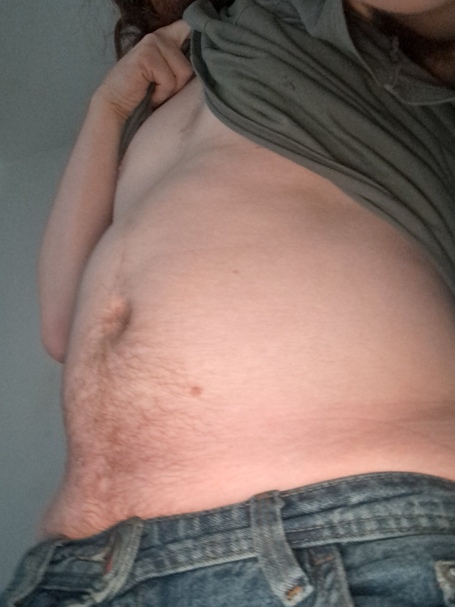 mohgging's tweet photo. New to NSFWtwt

🔮21
👾He/They
🔮Bisexual
👾Switch (Sub+)
🔮Vers
👾Hard kinks
🔮MDNI

Interests:
Elden ring, Roblox, horror, hollow knight, rock music

💜 + 🔁 to be moots :3 https://t.co/8zmyYtoxlL