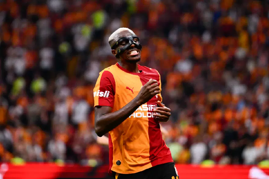 mynet's tweet photo. İşte Galatasaray'ın Şampiyonlar Ligi kadrosu

Kaleci: Uğurcan Çakır, Günay Güvenç, Jankat Yılmaz, Enes Emre Büyük

Defans: Abdülkerim Bardakcı, Davinson Sanchez, Bitshiabu, Singo, Eren Elmalı, Jakobs, Sallai

Orta saha: Batrakov, Gabriel Sara, İlkay Gündoğan, Mario Lemina, Torreira, Nhaga, Ugochukwu, Yunus Akgün

Forvet: Victor Osimhen, Barış Alper Yılmaz, Rafael Leao, Leroy Sane, Deniz Gül