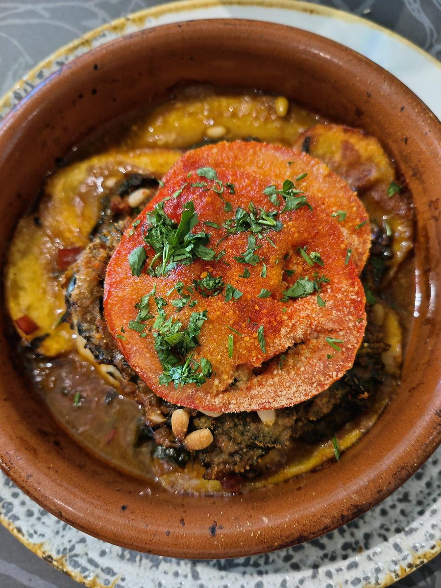 GourmetyM's tweet photo. Nos ha gustado mucho la oferta y el servicio de Figueret, en Playa de Muro, al norte de Mallorca. Cocina auténticamente local y servicio de una amabilidad extraordinaria. Buenos vinos mallorquines y excelente oferta golosa. #restaurantes #Mallorca https://t.co/5XCtLTEUob