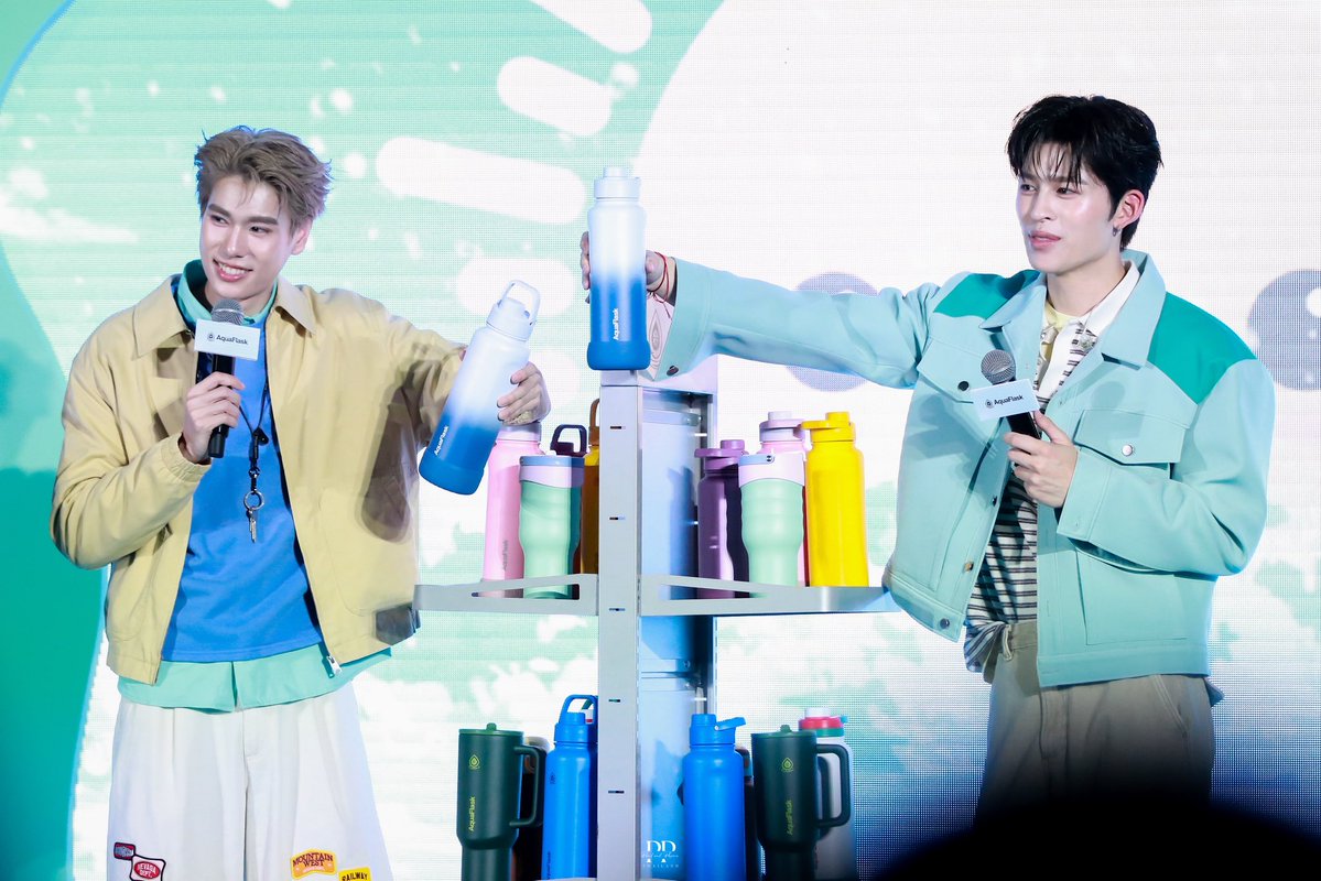 doublepjourney_'s tweet photo. ขอขอบคุณทาง @AquaFlaskTH ที่เลือกปอนด์ภูวินทร์มาเป็นพรีเซ็นเตอร์ มีกิจกรรมให้แฟน ๆ ร่วมสนุก ได้มาเจอน้อง ๆ ที่งาน AquaFlask Function For Every Fun x PondPhuwin ในวันนี้ และพาน้องเพิ่มพูนมาร่วมโมเมนต์สุดน่ารักของครอบครัวตัว P นะคะ 🥰🙏🏻

PPP FAMILY AQUAFLASK

#AquaFlaskxPondPhuwin
#PERMPOON @permpoon_GMMTV
#ปอนด์ภูวินทร์ #PondPhuwin
#ppnaravit #phuwintang
@ppnaravit @phuwintang