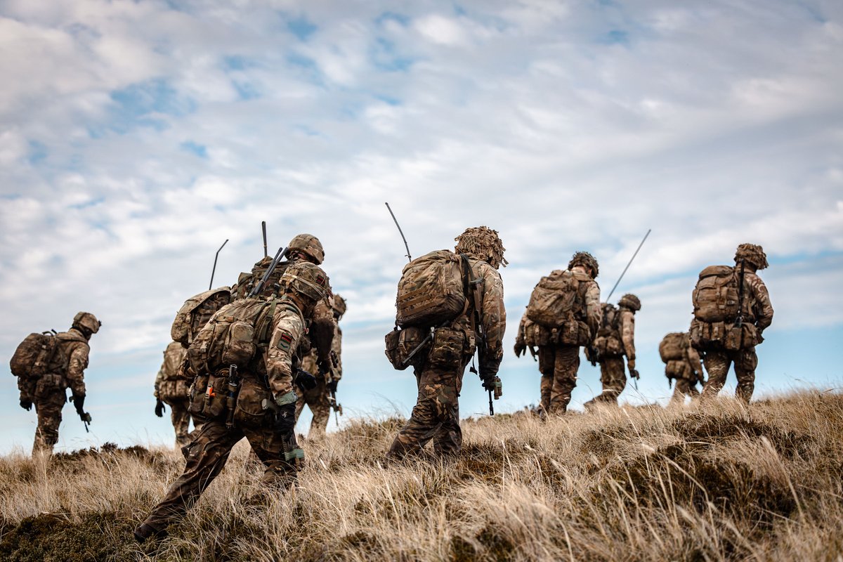 PolitlcsUK's tweet photo. 🚨 BREAKING: The Government has ordered the Army to stop major training as part of plans to save £30m https://t.co/i9a5UgSHmM