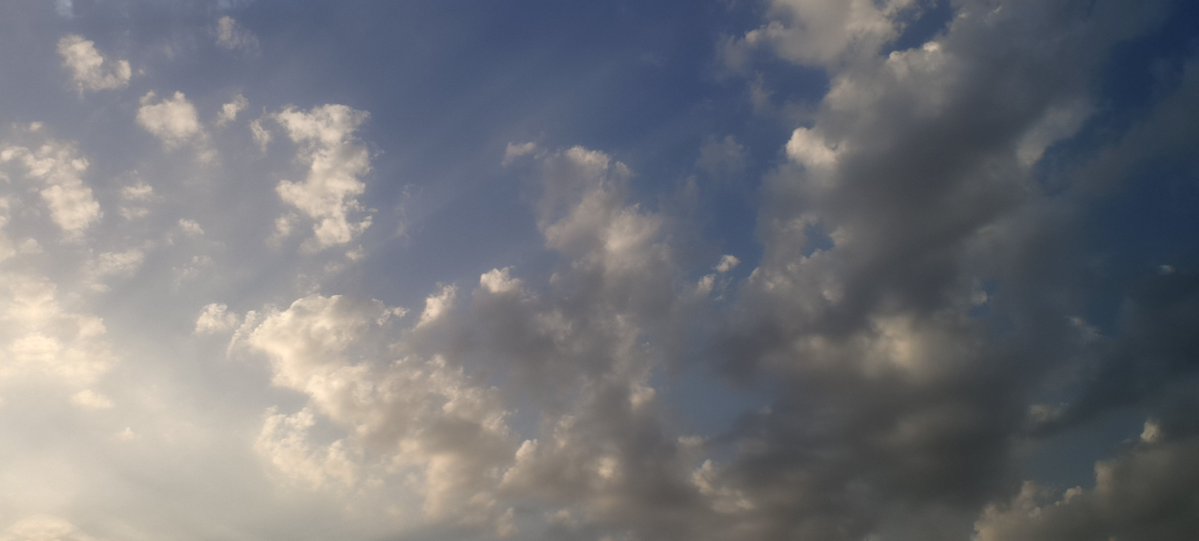 HeyAaray's tweet photo. Daily sky photo (1798) https://t.co/bhfpq50ezr