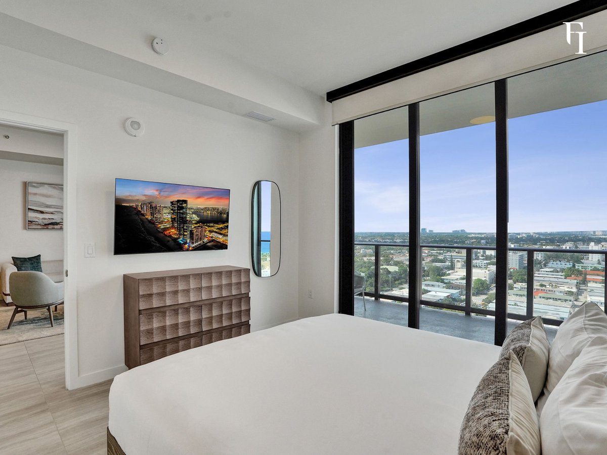 FI_Real_Estate's tweet photo. JUST LISTED - 72 PARK MIAMI BEACH CONDO
580 72nd St. #1809 Miami Beach, FL 33141

Asking Price: $1,500,000
708 SQ FT
1 BED
1 BATH

Contact us to schedule a private showing.

LISTING AGENT:
NATALIA PURISACA P.A.
📧 np@fi.realestate
📱+1.614.327.5189

#letsfindyourmiami https://t.co/9wn5sp2wDh