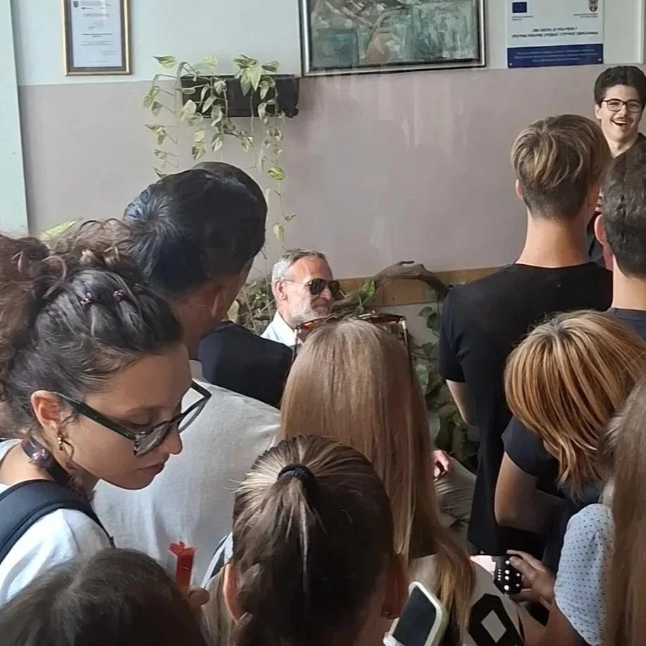 ftn_se_budi's tweet photo. Ko si bre ti Radivoje P. Stojkoviću da uništiš Jovinu? https://t.co/JQwJSMcISf