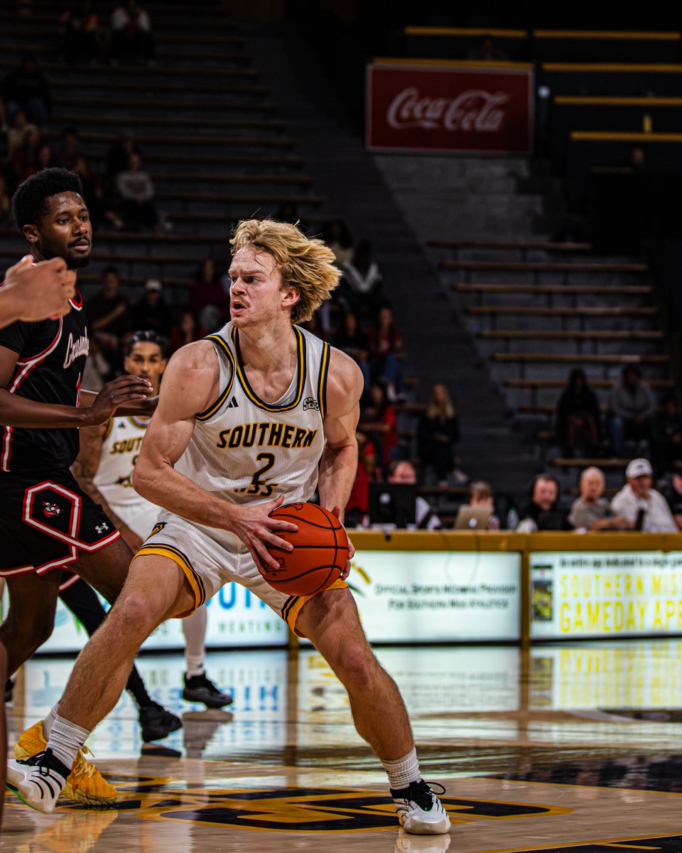 SouthernMissMBB's tweet photo. Happy Birthday, 2 🥳🎂

@CarruthBrewer | #SMTTT https://t.co/nPMmbWxEg8