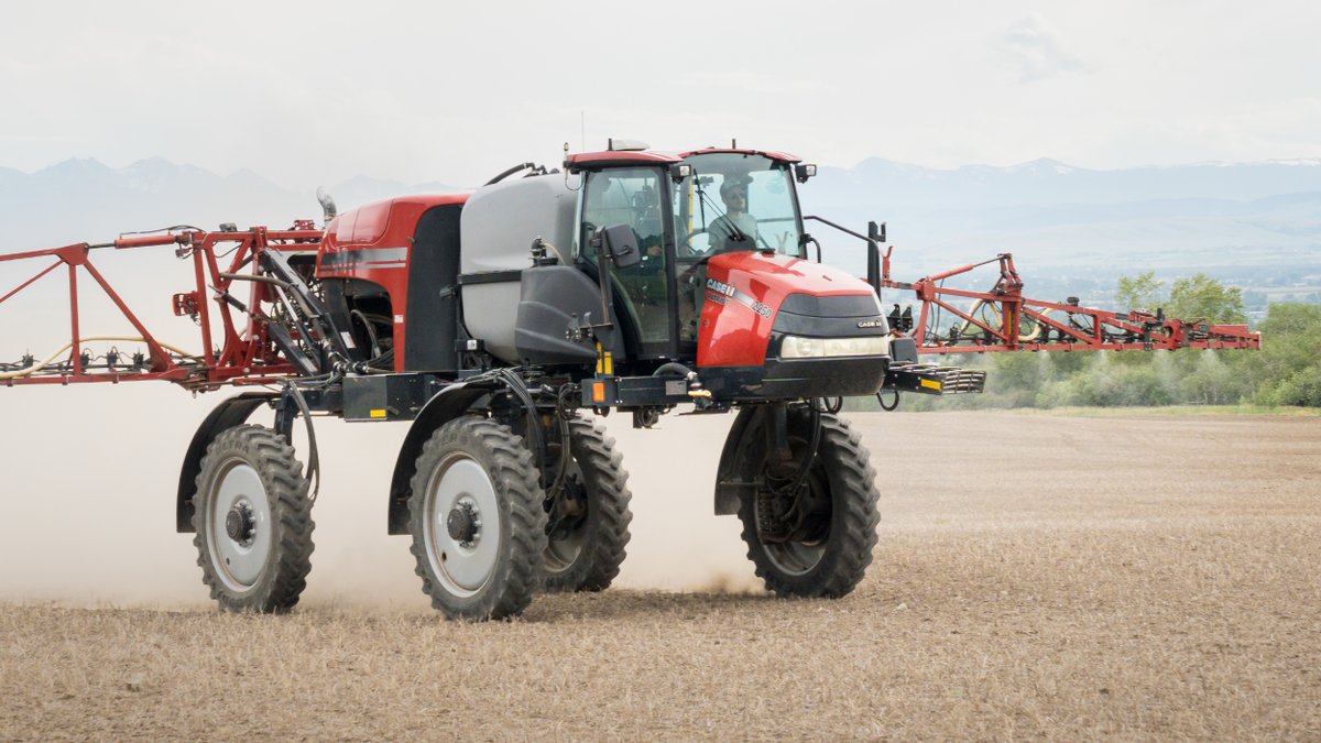 INL's tweet photo. Montana farmers are testing the @INL-developed FieldSim #software tool to find smarter tractor routes that can save fuel, fertilizer, time &amp; other resources. 🚜

Through an @ENERGY program, entrepreneurs are now developing it commercially w/@MontanaState.
https://t.co/6Wk1nbN44S https://t.co/wu6gEQCsO1
