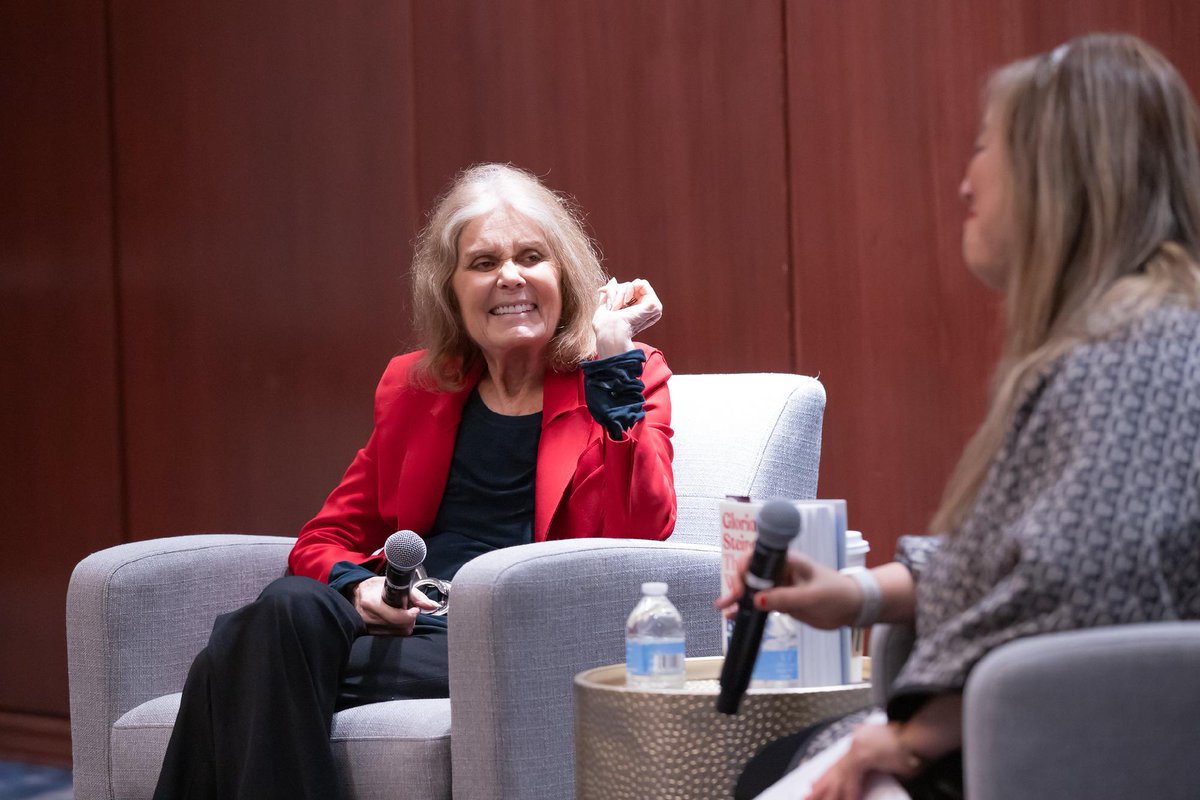 Seramount's tweet photo. Today we remember Gloria Steinem—a trailblazer, and an unwavering champion for inclusion.

When Gloria joined us for a conversation in 2023, she spoke of sustaining hope in trying times.

We honor her legacy by building a future of work where everyone can thrive. https://t.co/dJcuBtJAvl