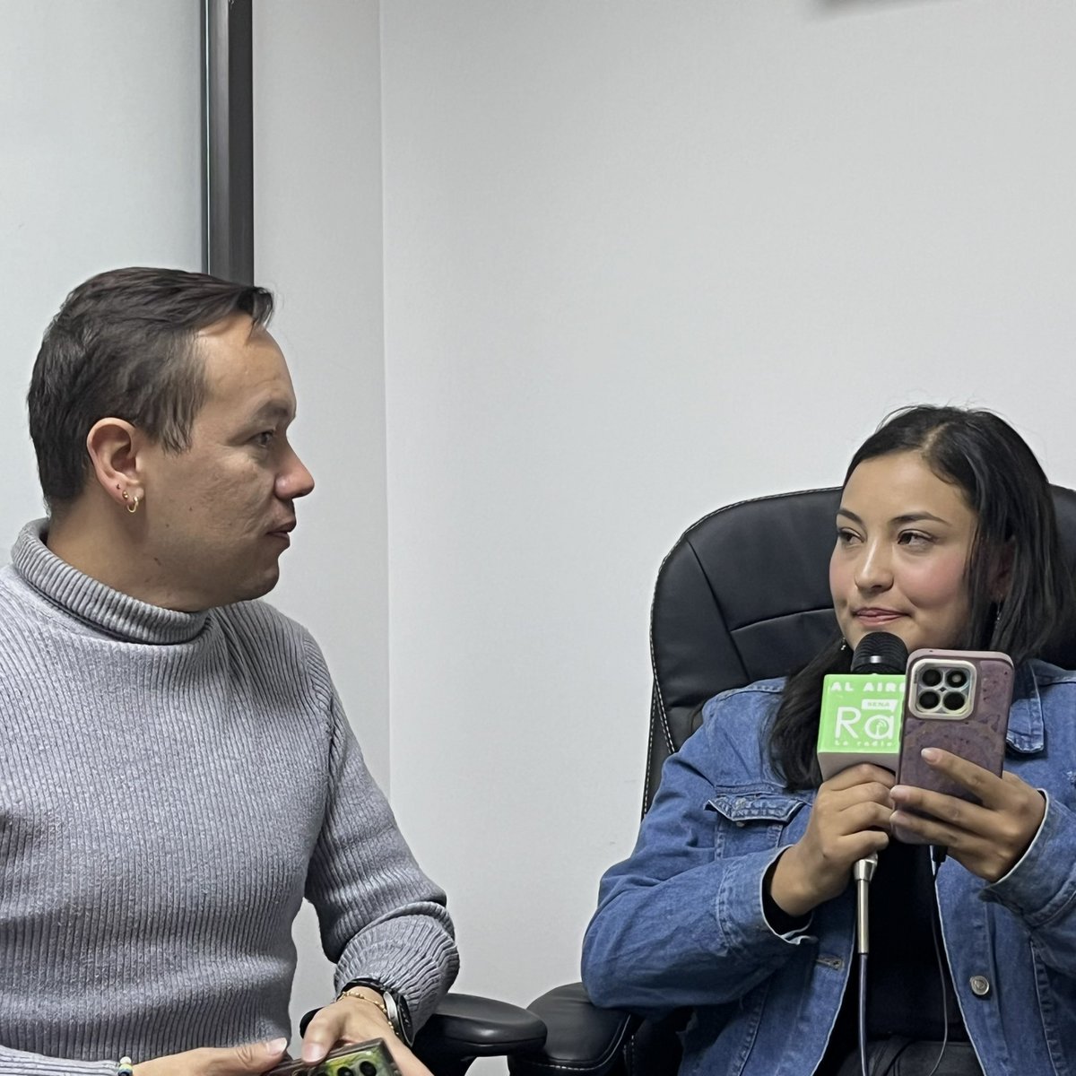 SENAComunica's tweet photo. #AEstaHora estamos en vivo por #SENARA La Radio con información sobre nuestra IV Oferta de Formación Presencial.
Conéctate y conoce todos los detalles de esta oferta para formarte en el SENA 👇
https://t.co/wXnwIJZFTa https://t.co/AusN3XV7BL