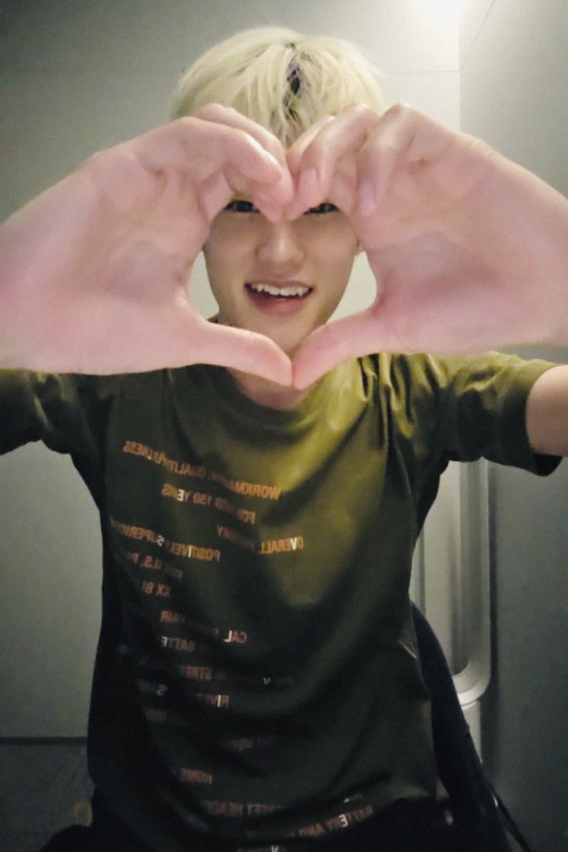 kkiheee's tweet photo. @ImYeong1579 웅 ㅠㅜㅜㅠㅠㅠ https://t.co/WdQUZLfEa3