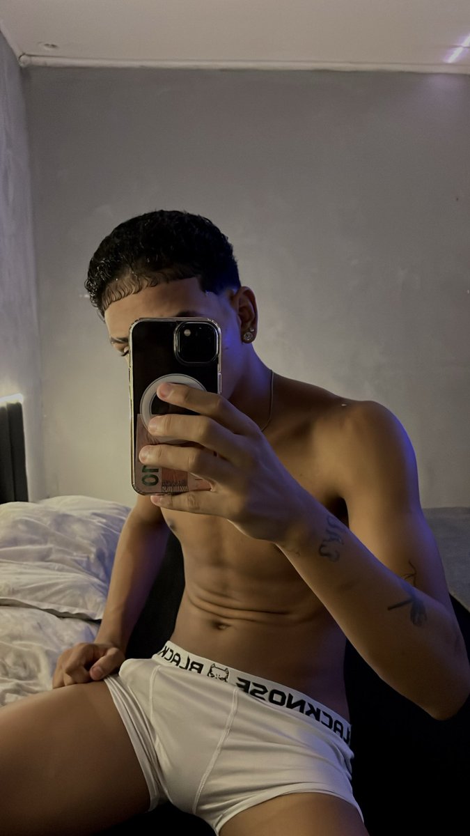 vieiraxs2's tweet photo. 🤫🤤 https://t.co/GvT2nfchyV