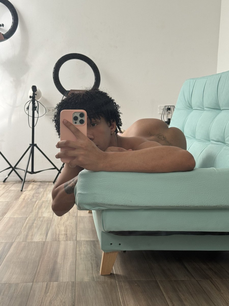 Noahsaint_24's tweet photo. 🍑 https://t.co/PyOwqu6JlG