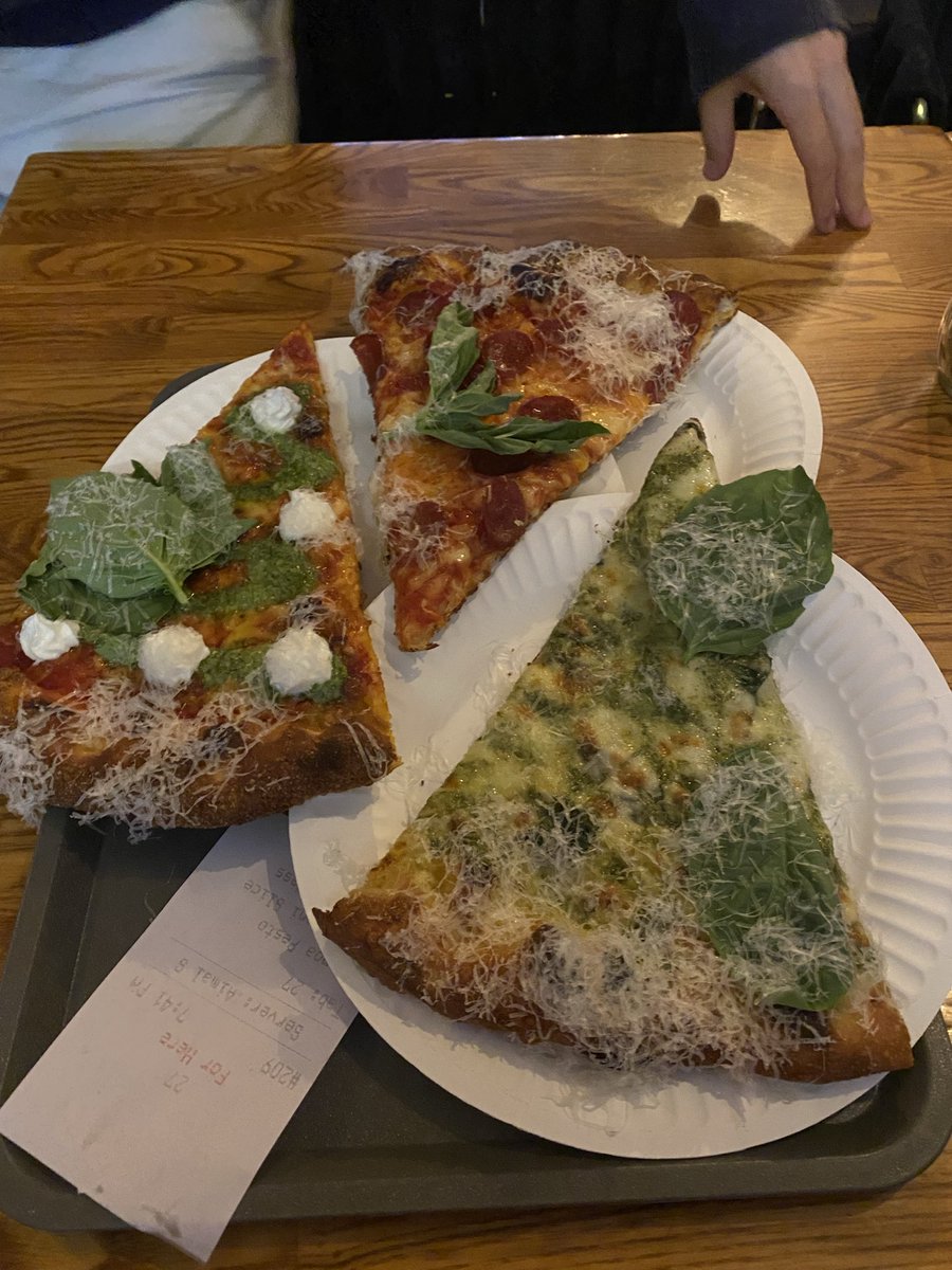 cornichonsgrrrl's tweet photo. What I ate today https://t.co/mvGbXfqaEL