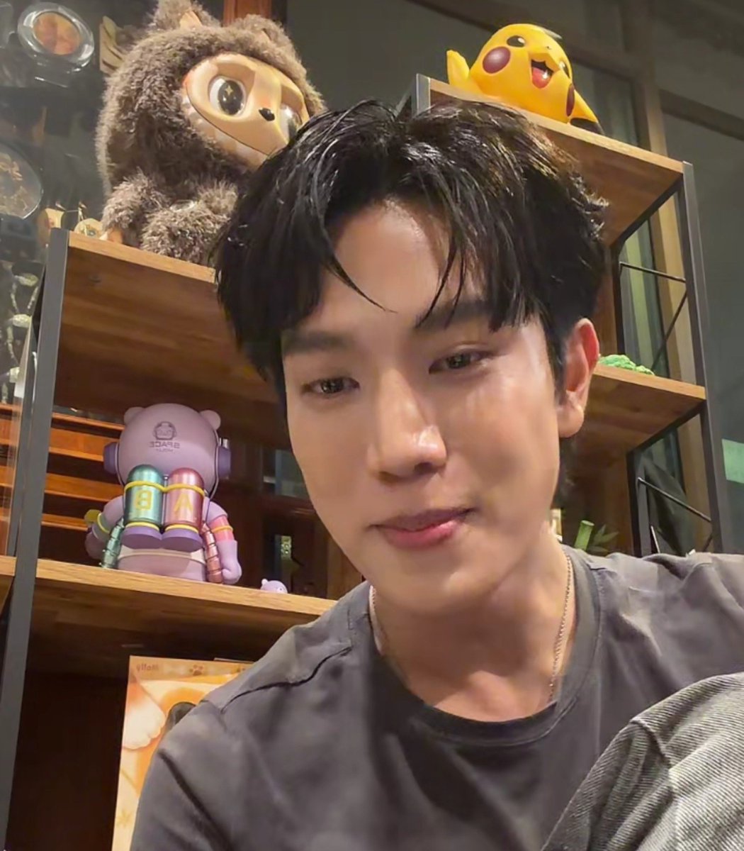 _soluchil's tweet photo. 0% understanding but I'm here for he's cute smiles and love.

#grtsp https://t.co/THS3FXV34R