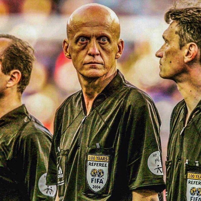 eurofootcom's tweet photo. 🇮🇹🗣️ Pierluigi Collina: "I remember when I was asked to referee the 2002 World Cup final between Brazil and Germany. I had to ask for VHS tapes of both teams. I LOCKED myself in my room for a day and a half, taking notes and watching every minute of every match." 

"Because the goal of a referee is to be one step ahead, to know what is going to happen before it happens." 

"At the time, it was pretty unusual to prepare like that... but I'm proud of the fact that today this is normal prep for a referee."
 
🔗 ESPN