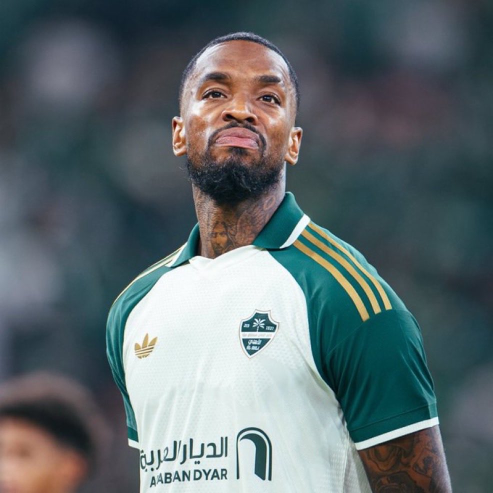 Khlved's tweet photo. مشجعين قبل ما يكونون لاعبين 

شكرًا يارجال💚 https://t.co/vMPLc0wn7P