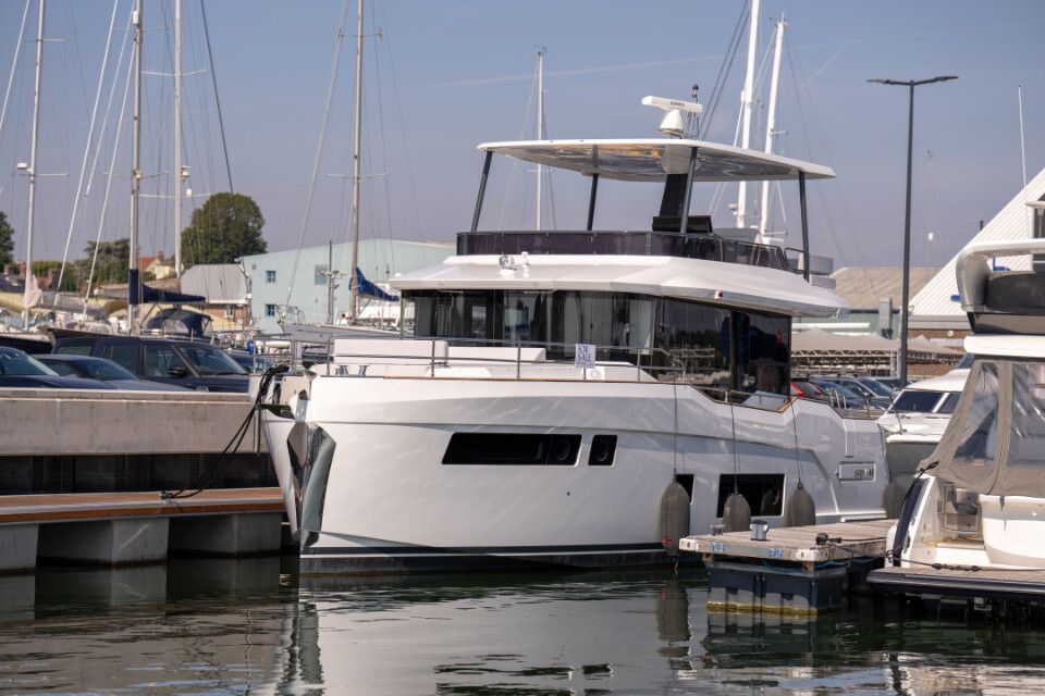 BerthonIntl's tweet photo. Price Reduction! Our NEW BUILD / March 2026 Sirena 48 52β8β / 16.04m just dropped to Β£1,495,000 ex. VAT. Details here β https://t.co/PL9QI7ElrY #motoryacht #yachtforsale #yachting #yachtbroker https://t.co/A3j0JgyFs6