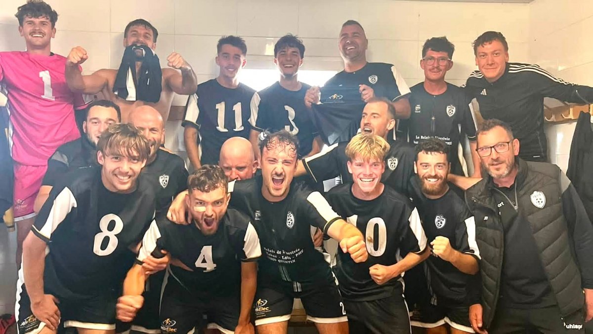 NEWSOUEST's tweet photo. [ Football. Coupe de France]

Le tirage complet du 3eme tour de la coupe de France dans les Côtes d'Armor 

https://t.co/eP9iL5M7z3 

Crêdit photo: FC Vieux Bourg https://t.co/hx0OEoy8yb