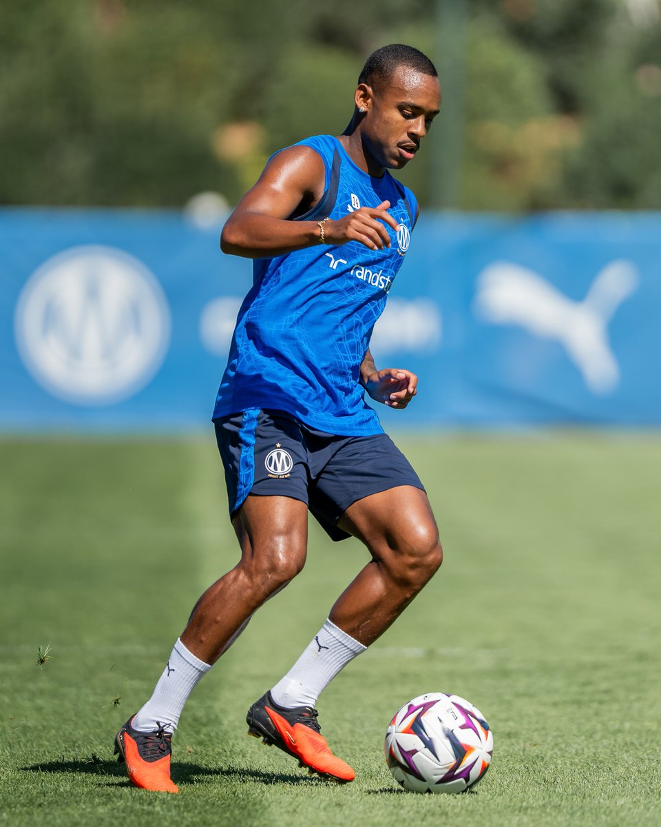 OM_Officiel's tweet photo. Au travail avant le retour au @CEPACVelodrome dimanche ⚔️ #OMPFC https://t.co/7ButyjN9BB