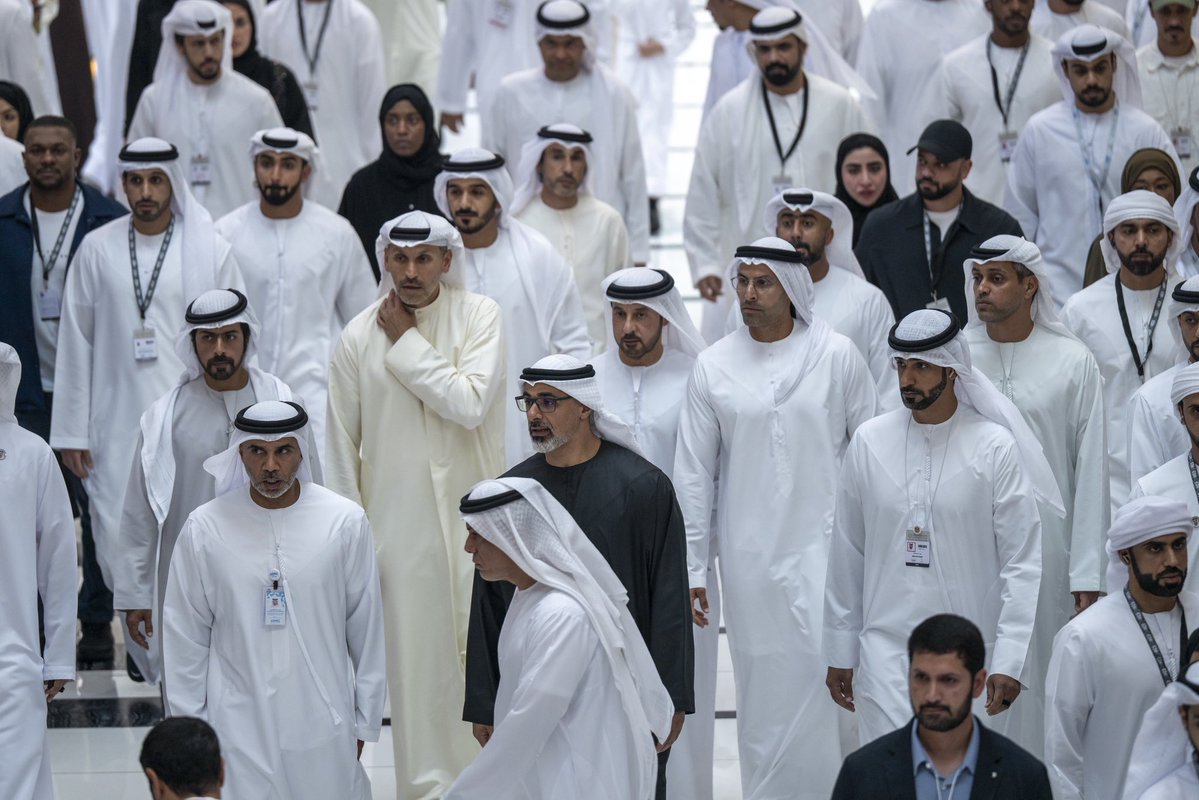 NET_AD's tweet photo. زار سموّ الشيخ خالد بن محمد بن زايد آل نهيان، ولي عهد أبوظبي رئيس المجلس التنفيذي لإمارة أبوظبي، معرض أبوظبي الدولي للصيد والفروسية 2026، الذي يقام في مركز أدنيك أبوظبي تحت شعار "تراثنا عزنا وفخرنا"، وأشاد سموّه بدور المعرض في الحفاظ على قيم الهوية الوطنية وترسيخ أهمية الموروث الثقافي بين الشباب باعتباره جسراً للتواصل بين الأجيال ومنصة للتقارب الحضاري بين مختلف الثقافات والشعوب.