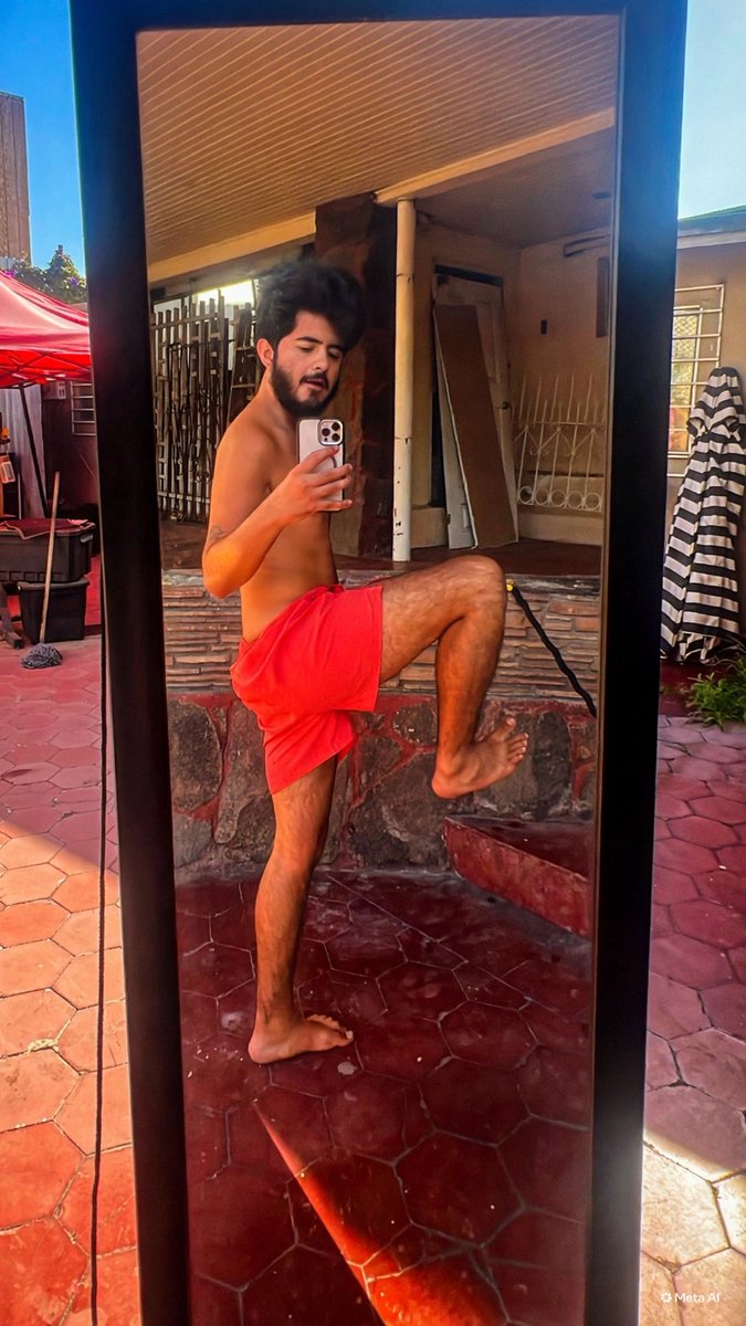 scorpiojupiter's tweet photo. Toco baño https://t.co/rPTKq7jG2c