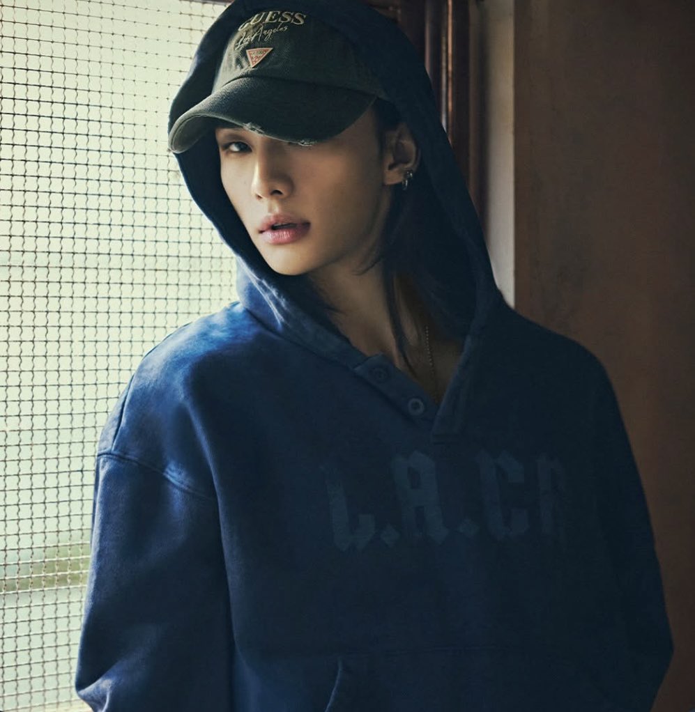 petalsnmandu's tweet photo. that is a girlfriend wearing his boyfriend’s clothes https://t.co/430KV9tNeP