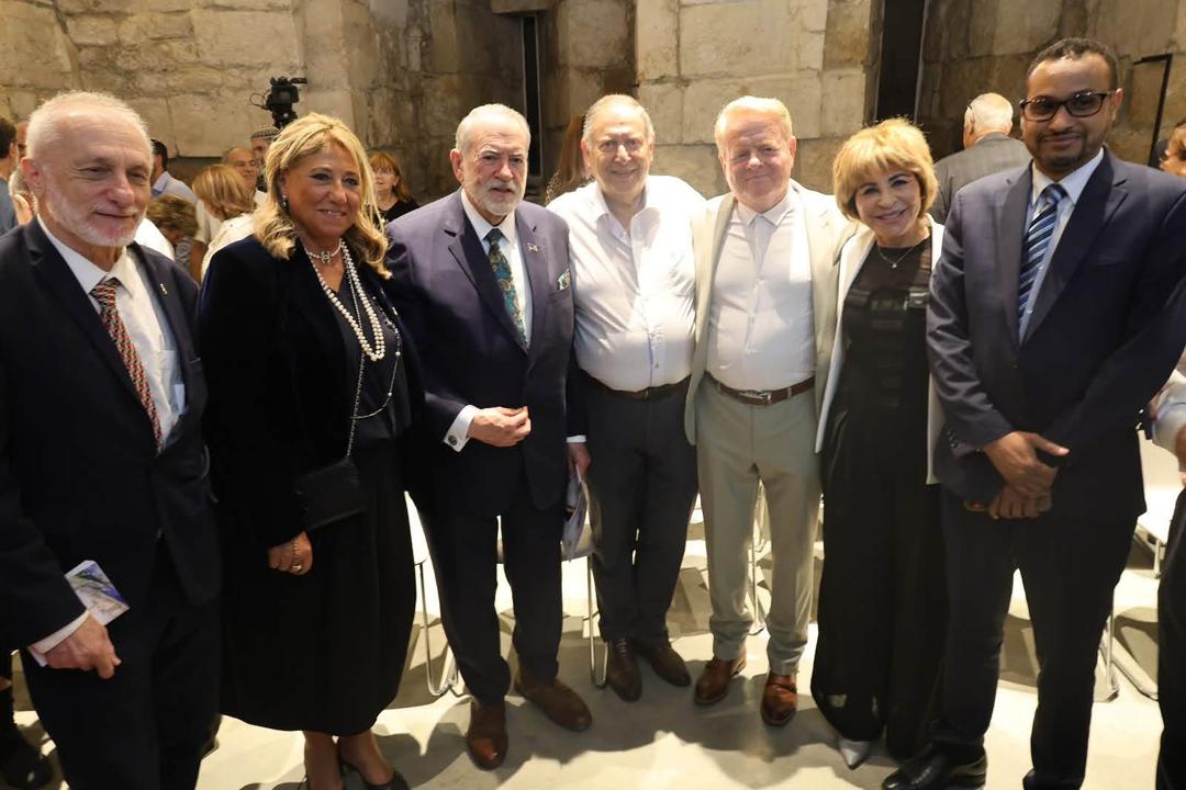mizo_1976's tweet photo. سفير صوماليلاند يحضر قمة القدس

شارك سفير صوماليلاند لدى إسرائيل - إلى جانب السفير الأمريكي وكبار الدبلوماسيين - في فعالية "جسر الذهب" التي أقيمت في القدس. ويُبرز هذا الحضور رفيع المستوى التوسع في الحضور الدبلوماسي لصوماليلاند وتعمق علاقاتها مع الحلفاء الغربيين في القدس. https://t.co/QqiEnBMz8Z