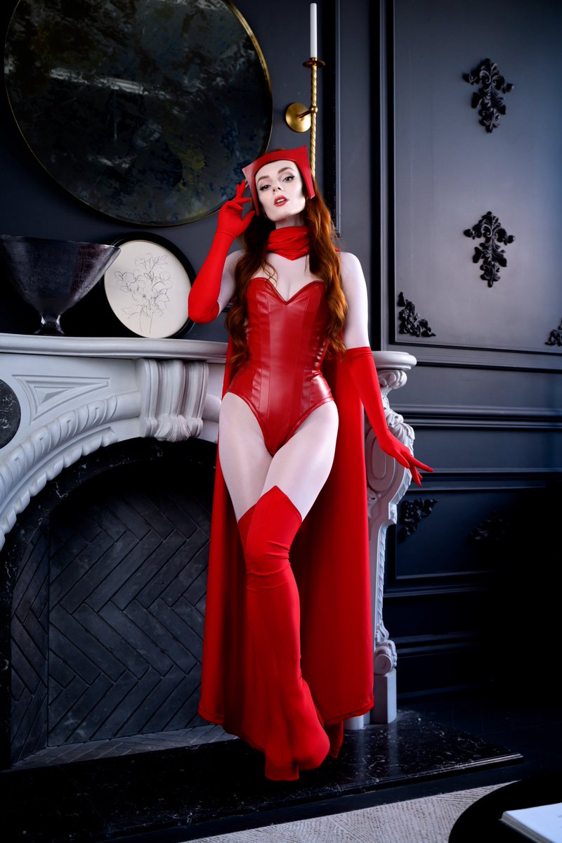 Clarus_Polaris's tweet photo. Let’s be honest here, I support Wanda’s right AND wrongs okay 😳

Do you prefer the outfit with or without the cape?

📸: @DanGerminario 

#marvel #scarletwitch #scarletwitchcosplay #mtg #mtgcommunity https://t.co/OGNh0yIK6F
