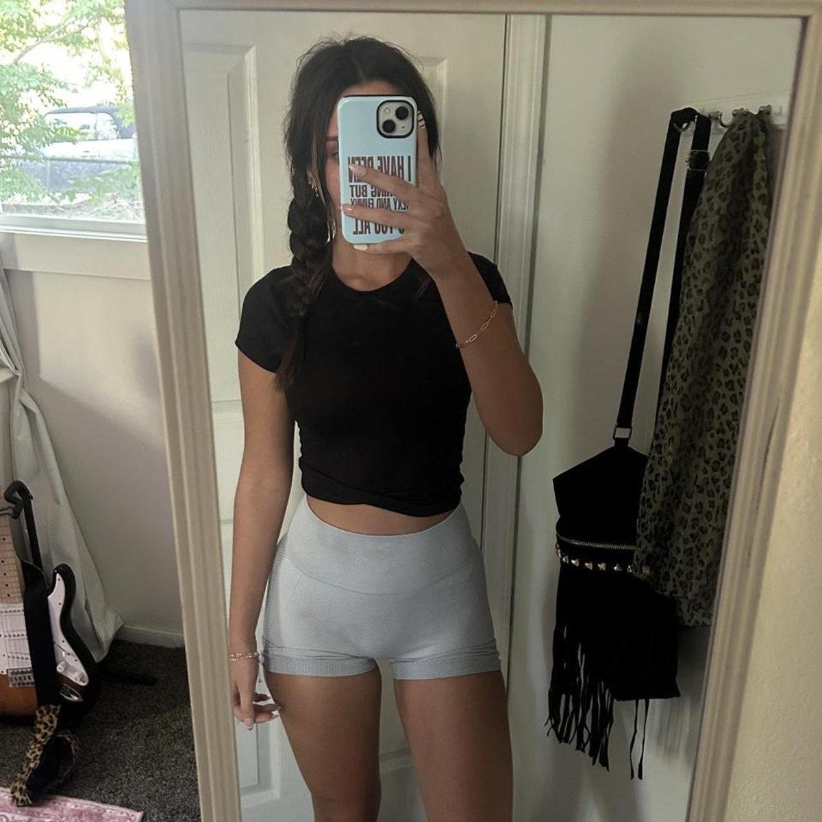 Depopia1's tweet photo. light grey high-waisted biker shorts 

girlloot https://t.co/NsMcinZhU8