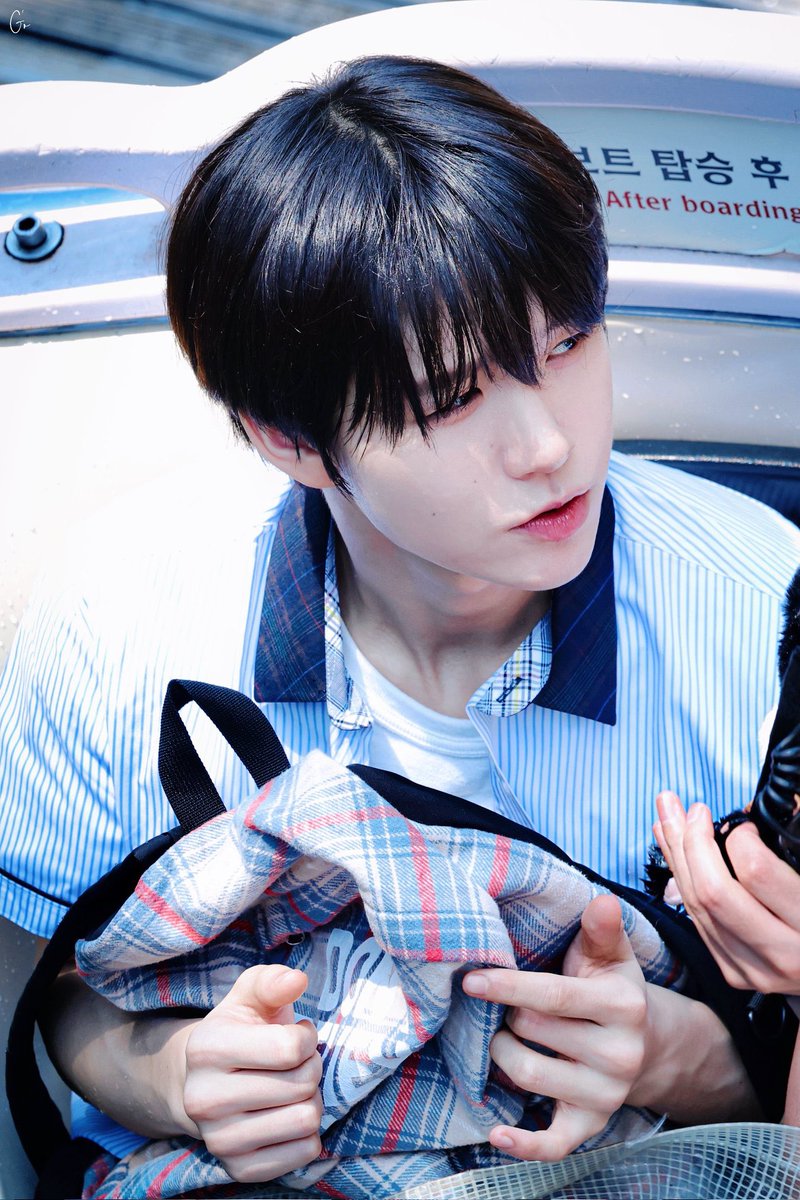 gyeonjuseyo's tweet photo. 그새끼랑 어울리지 말라는 게 그렇게 어려워?

뭘어울려..그럼나뭐쫄딱젖으라고?야자때문에밖에비오는줄도몰랐어내가그상황에우산같이안쓰면그비다맞고젖은생쥐꼴로팬티까지축축해진옷세탁하느라좆뺑이치고감기라도걸려?지금형이원하는게그거야? https://t.co/JOkXXbxJFT