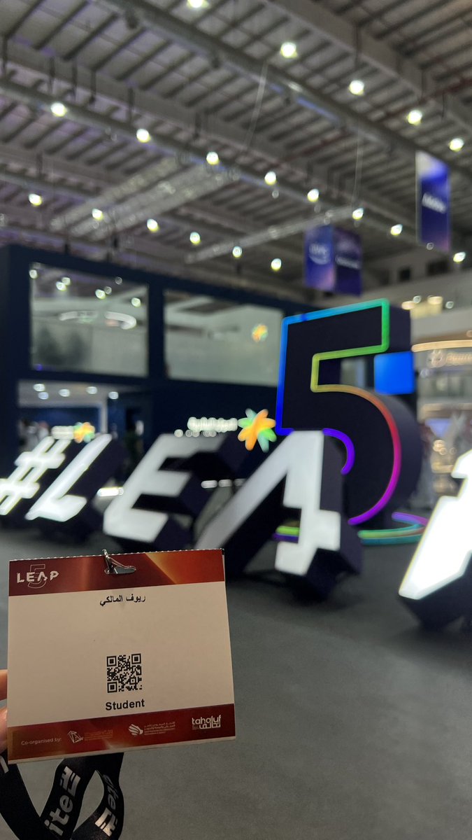 r7llzl's tweet photo. سعيدة بحضور مؤتمر LEAP، أحد أبرز الفعاليات التقنية التي تجمع نخبة من المهتمين بالتقنية والابتكار والذكاء الاصطناعي.

كانت تجربة ثرية أتاحت لي فرصة الاطلاع على أحدث التقنيات،والتعرّف على أفكار وتجارب ملهمة، والتواصل مع أشخاص وشركات من مختلف المجالات التقنية.
#LEAP #ComputerScience https://t.co/bRSnpowV8b