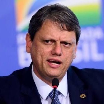 Delateinews's tweet photo. ⚠️AGORA: Tarcísio exonera Da Cunha da Polícia Civil de SP; delegado era alvo de processos administrativos e já havia tido a expulsão proposta duas vezes pela cúpula da corporação https://t.co/tDhathPr55