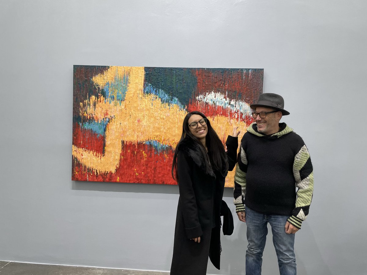 creatressart's tweet photo. This trip was filled with adventures around the city with art friends✨

1. Visiting an immersive art experience w/Vero 

2. Visiting @BradleyHart72 gallery with friends from Clubhouse! @randigarn1 

3. Posing in front of one of his bubble wrap painting impressions

4. Meeting @fewocious & @farokh