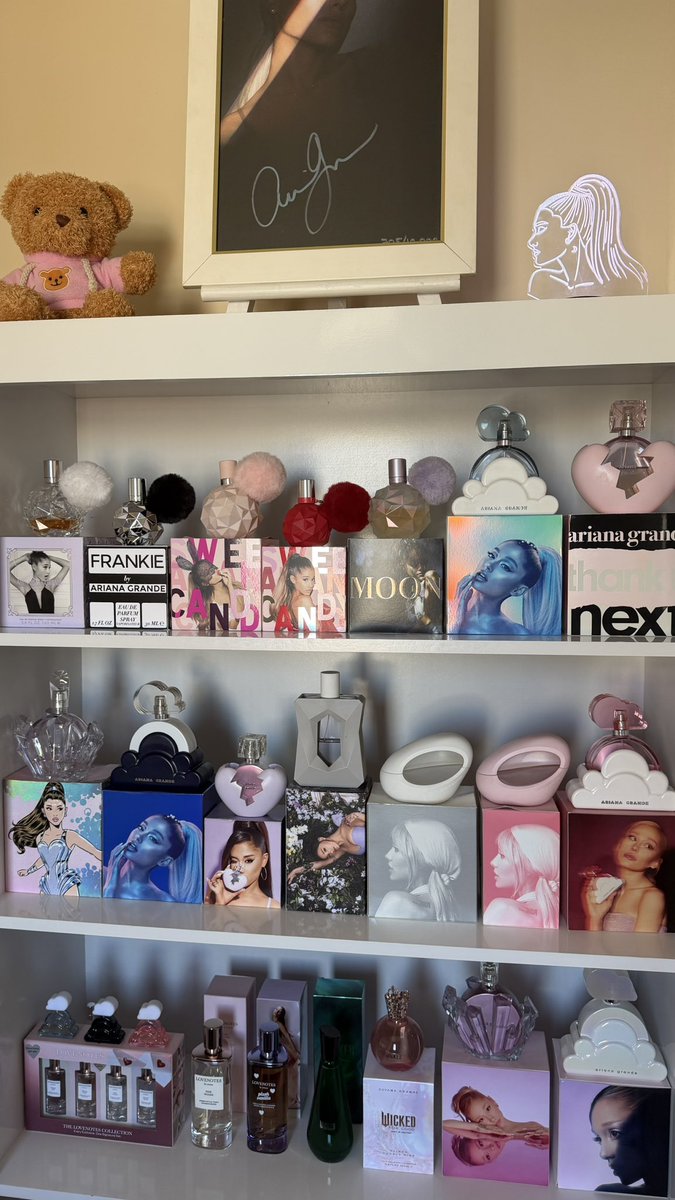 makeupwithu's tweet photo. my ariana grande perfume collection is finally COMPLETE 😭 https://t.co/DJ4uJvDuFh