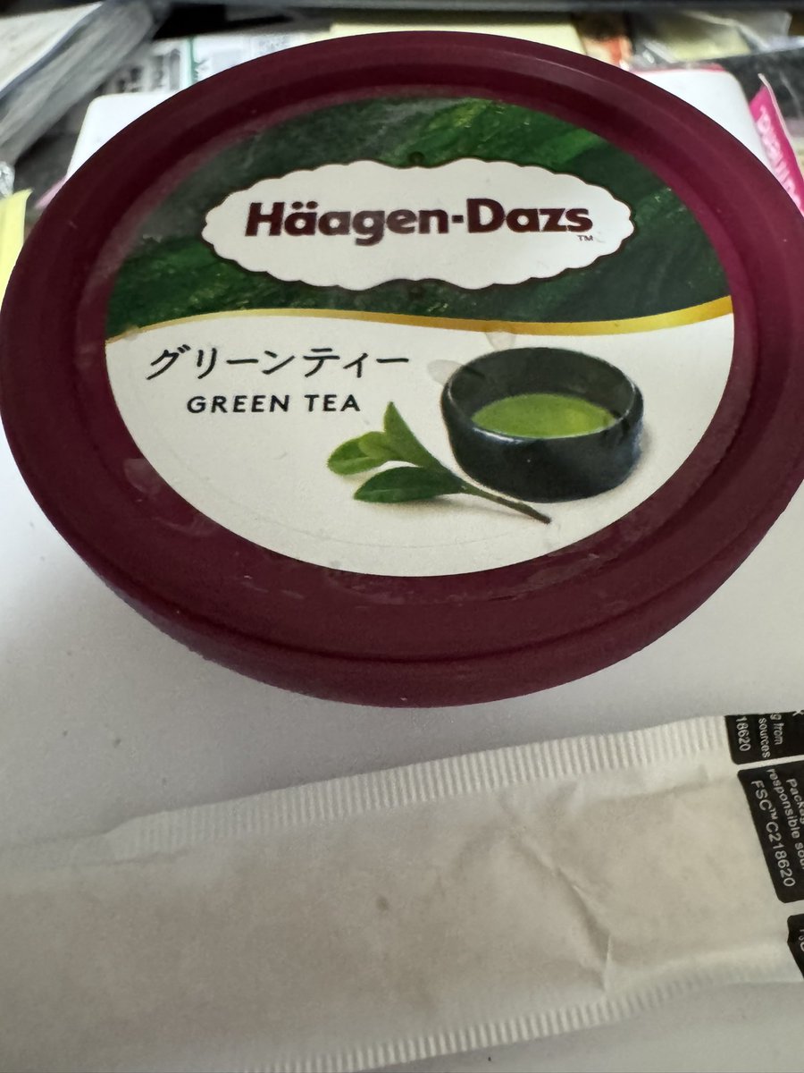 tokorn's tweet photo. しごおわ

抹茶系デザートを買いたかったけど、緑系はヨモギ、マスカット、ずんだ餅とかしかなく、一番近いグリーンティーで妥協🥺 https://t.co/sV0jeNIYOY