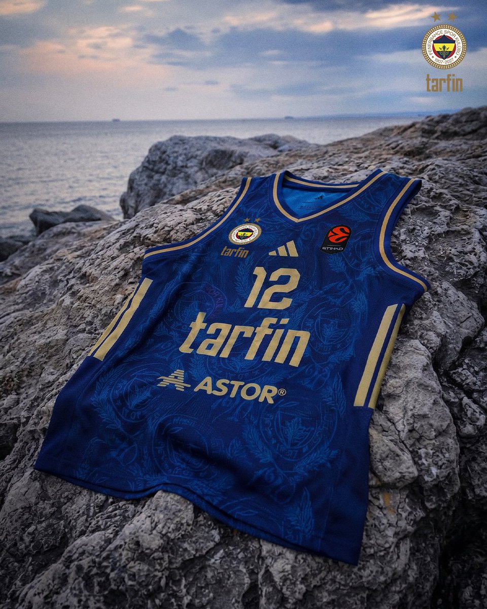 FBBasketbol's tweet photo. İşte @adidasHoops ve @fenerium iş birliği ile 120. yıla özel hazırlanan 2026-27 sezonu formalarımız! 💛💙

#BuFormaFenerbahçedenYapıldı https://t.co/CfHQeayopH