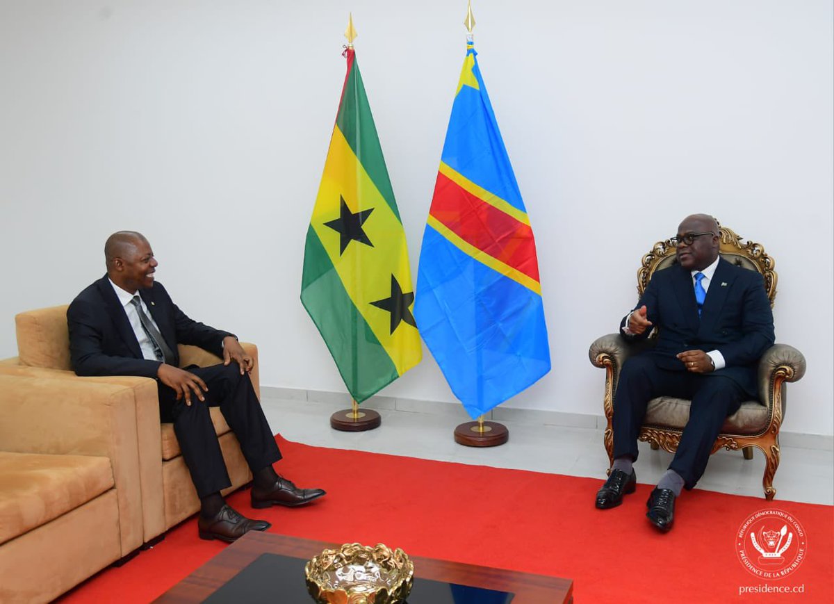 Presidence_RDC's tweet photo. Le Président de la République, Félix-Antoine Tshisekedi, a pris part, ce jeudi 3 septembre 2026 à São Tomé, à la cérémonie d'investiture de son homologue Carlos Vila Nova.

En marge de cet événement, le Chef de l'État s'est également entretenu avec le Premier ministre santoméen, Américo Ramos. 

Ce déplacement marque une étape clé dans le renforcement de la coopération entre la République démocratique du Congo et la République de São Tomé-et-Príncipe.

Réélu le 19 juillet 2026, le Président de São Tomé-et-Príncipe, Carlos Manuel Vila Nova, entame un nouveau mandat de cinq ans axé sur l'unité, le travail, la réconciliation politique et le renforcement de la confiance.