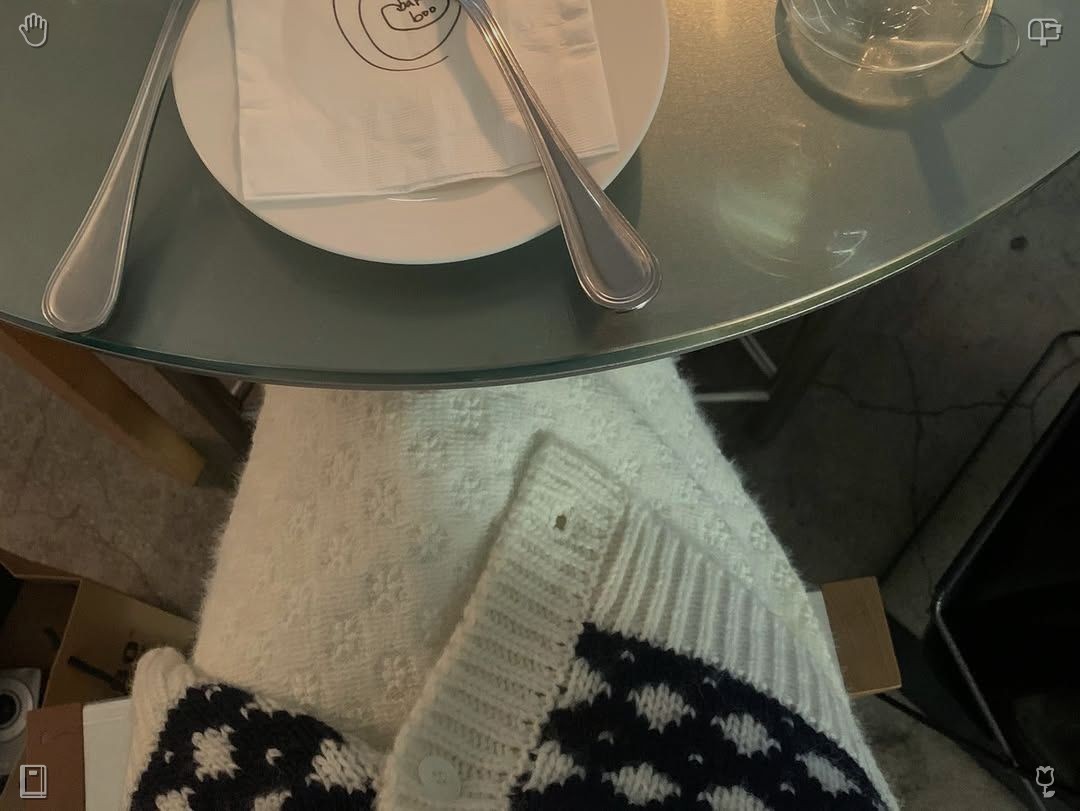 silly_mellyj's tweet photo. A vacuum with a depleted battery, a steaming mug of tea. The path steepens ahead, and my companion's pace slackens, her thighs aching. "You weren't exaggerating about it being tough," she pants, and I grin, urging her onward. https://t.co/7BORkuuxrT