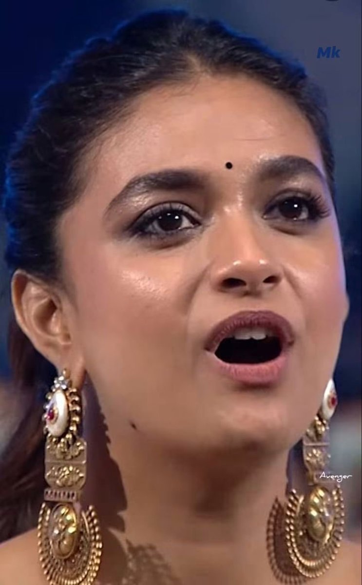 PowerD84460's tweet photo. What she saw ✨🔥🤍⭐👄♾️🪩
........ Keerthy LIPS AND REACTION 🥵

EXPRESSION QUEEN 🐾💘

#keerthysuresh
#keerthisuresh
#keerthy
#keerthylove
#actress
#love https://t.co/AycJBUV0qL