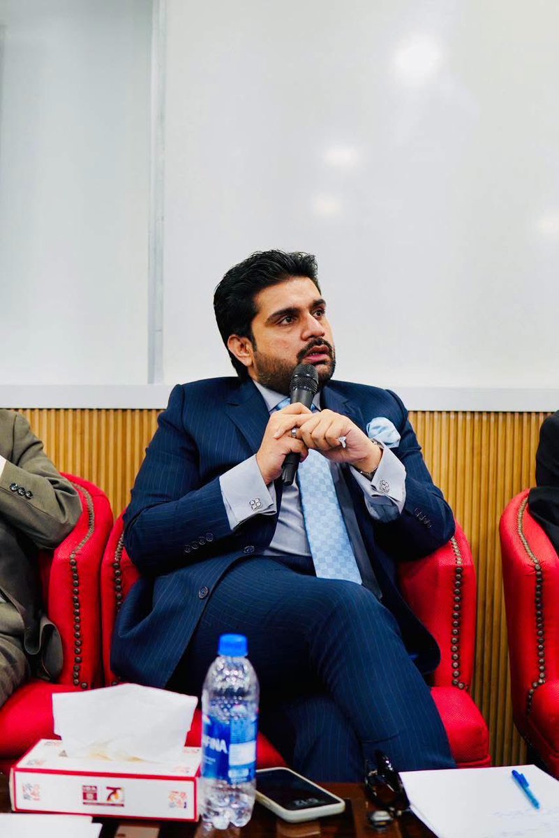 SyedKumailHShah's tweet photo. Participated in a panel discussion at IBA Karachi on Fiscal Federalism and Public Service Delivery in Pakistan. 

#FiscalFederalism #LocalGovernment #PublicServiceDelivery #IBA #Karachi #Pakistan https://t.co/gOlD6QT8Ij