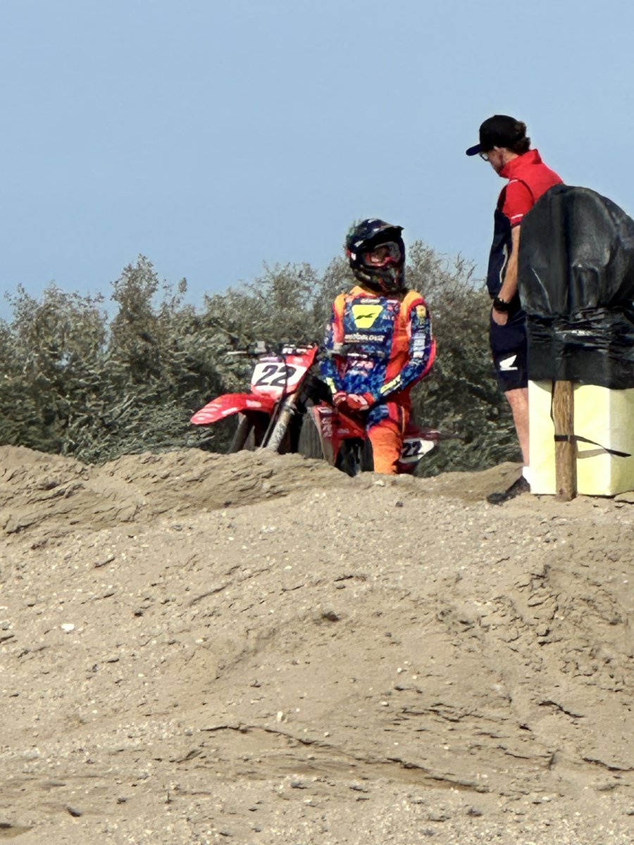 cris59279's tweet photo. #ToddKellett #LoonPlage #Motocross #MotocrossFrance #MX belle rencontre avec todd KELLETT ce 03/09/26 https://t.co/UPi3LH4RMw